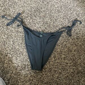 Skims bikini bottoms - color: gunmetal